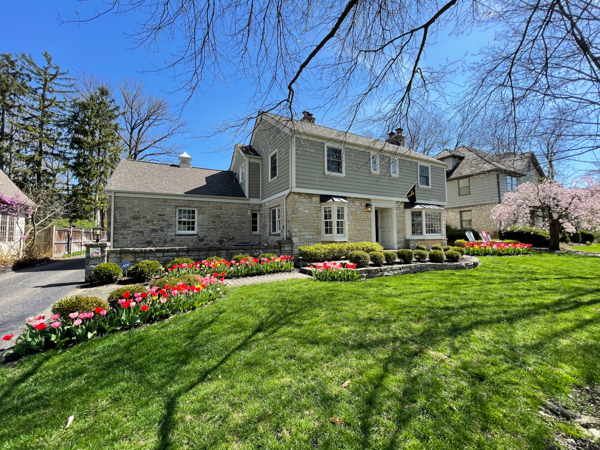 Beautiful Upper Arlington home exterior